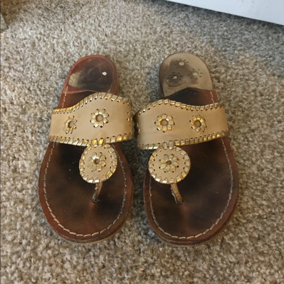 Size 7 gold jack Rogers sandals - Picture 2 of 3